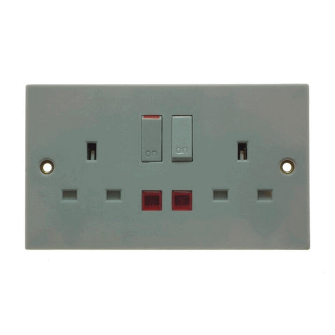 13A 2G SWITCHED SOCKET C/W NEON