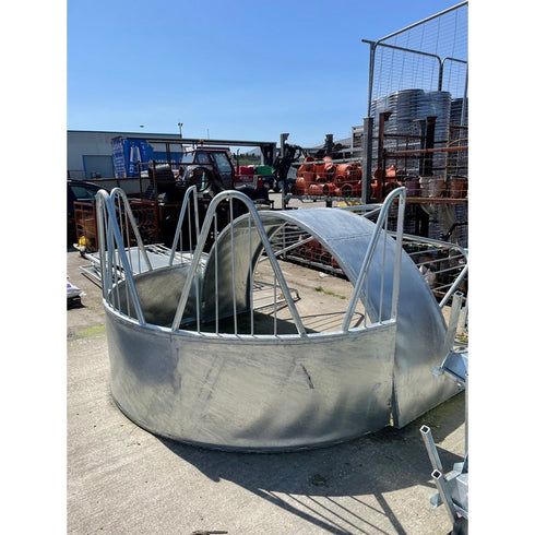 8 Space Horse Feeder Galvd