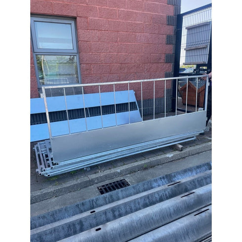 8FT SHEEP BARRIER Bar Dividers Top/ tin bottom (straight section )